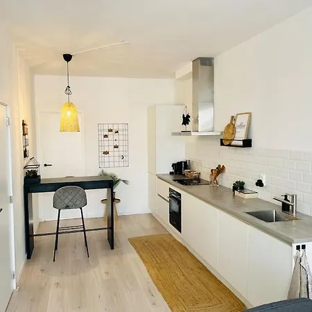 M Adam Iii Apartment Rotterdam