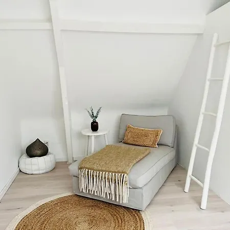 M Adam Iii Apartment Rotterdam