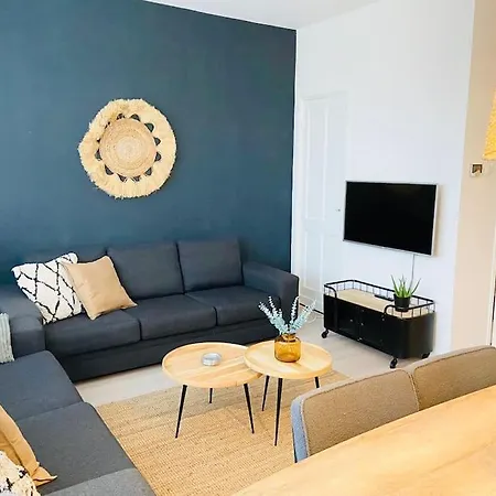 M Adam Iii Apartment